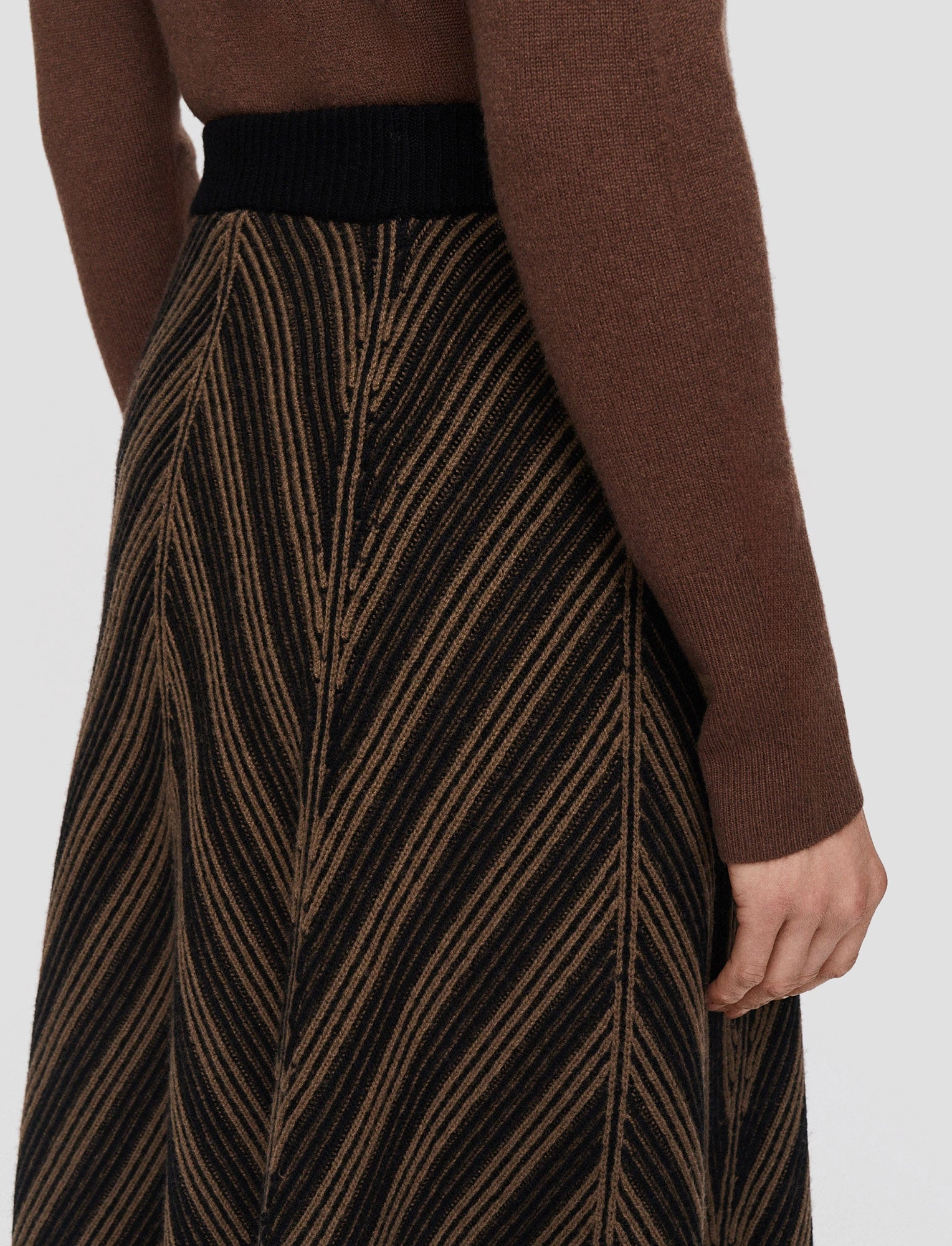 Chevron Ribbed Skirt Multi Purpose slim fit