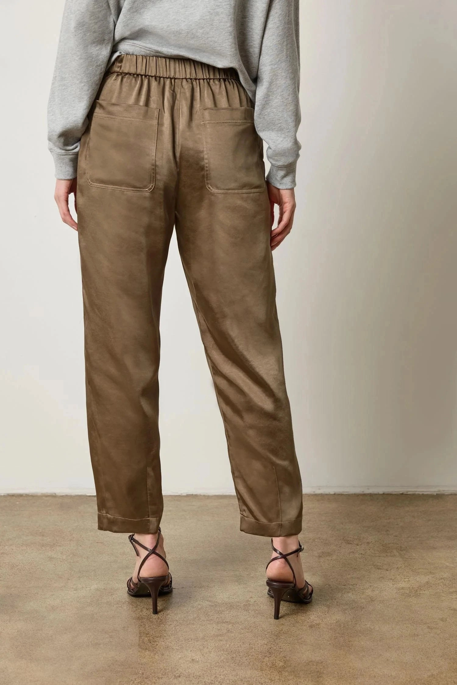 Satin Fly Front Pant Parsley Active Lifestyle Active Motion