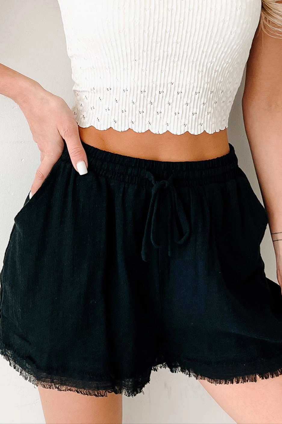 Water Resistant Savor Stillness High Rise Linen Shorts (Black)