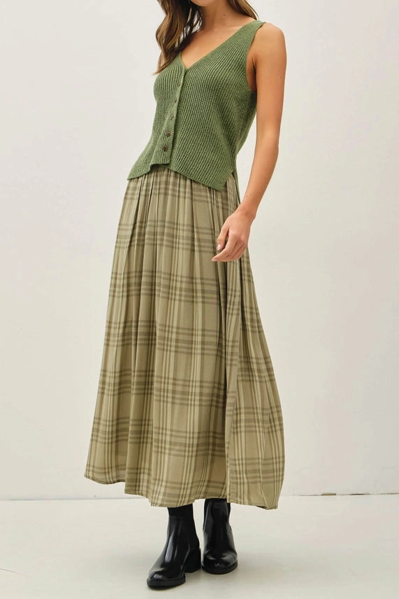 Relax Outfit Low Impact Dye Seasons Change Plaid Skirt in Spruce