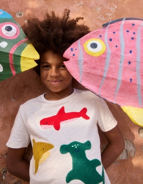 Short Sleeve Boucl T-shirt-Ivory Sharks EasyCare Fabric