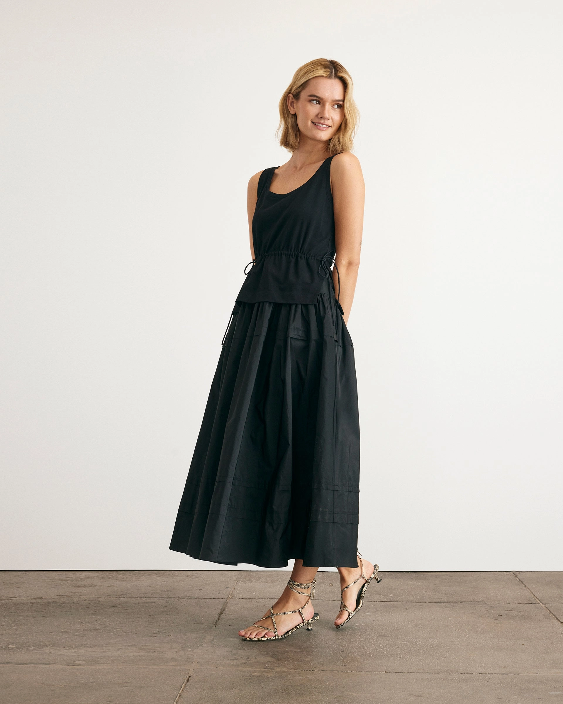Walkable Flow Monica Dress