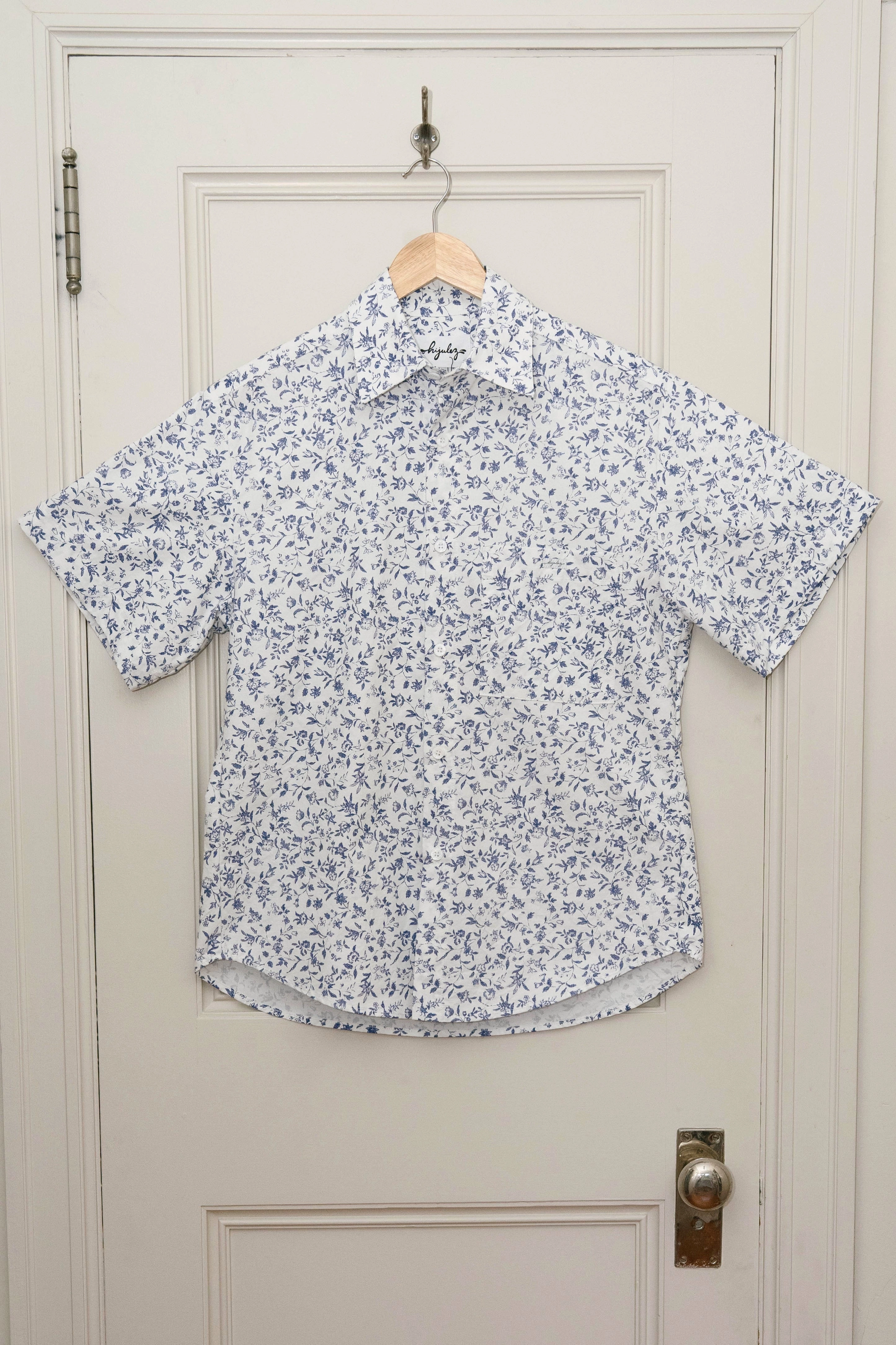 Tagless Collar SublimatedPrint Trev Button Down (Sizes S, M)