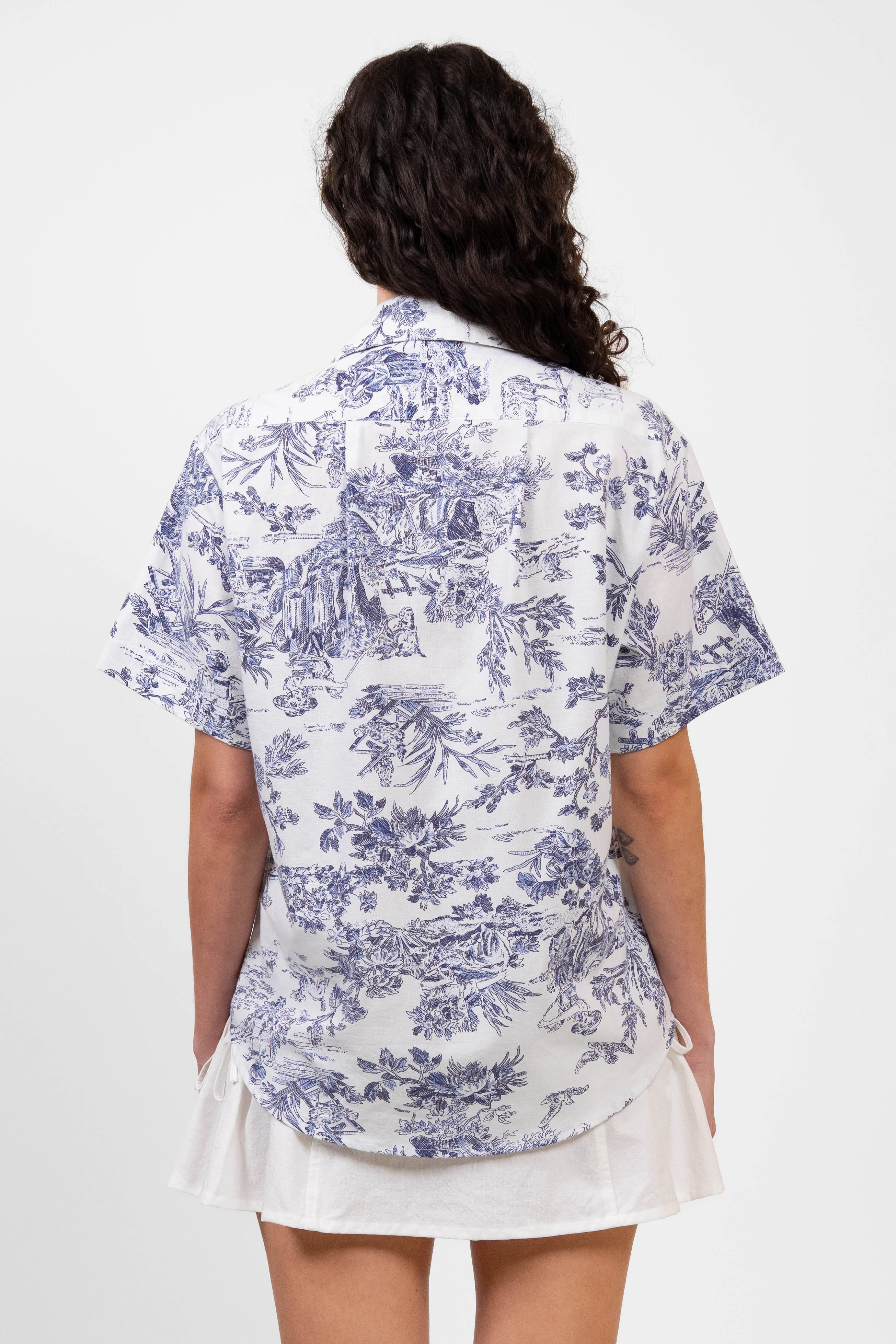 Trev Button Down (Sizes S, M) DoubleStitched Hemming Lightweight Jacket