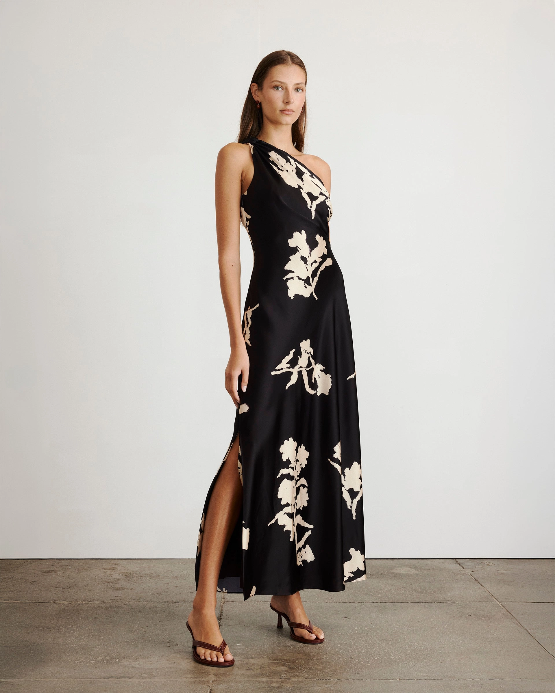 Stassi Dress Autumn Essential Chic beachwear dress