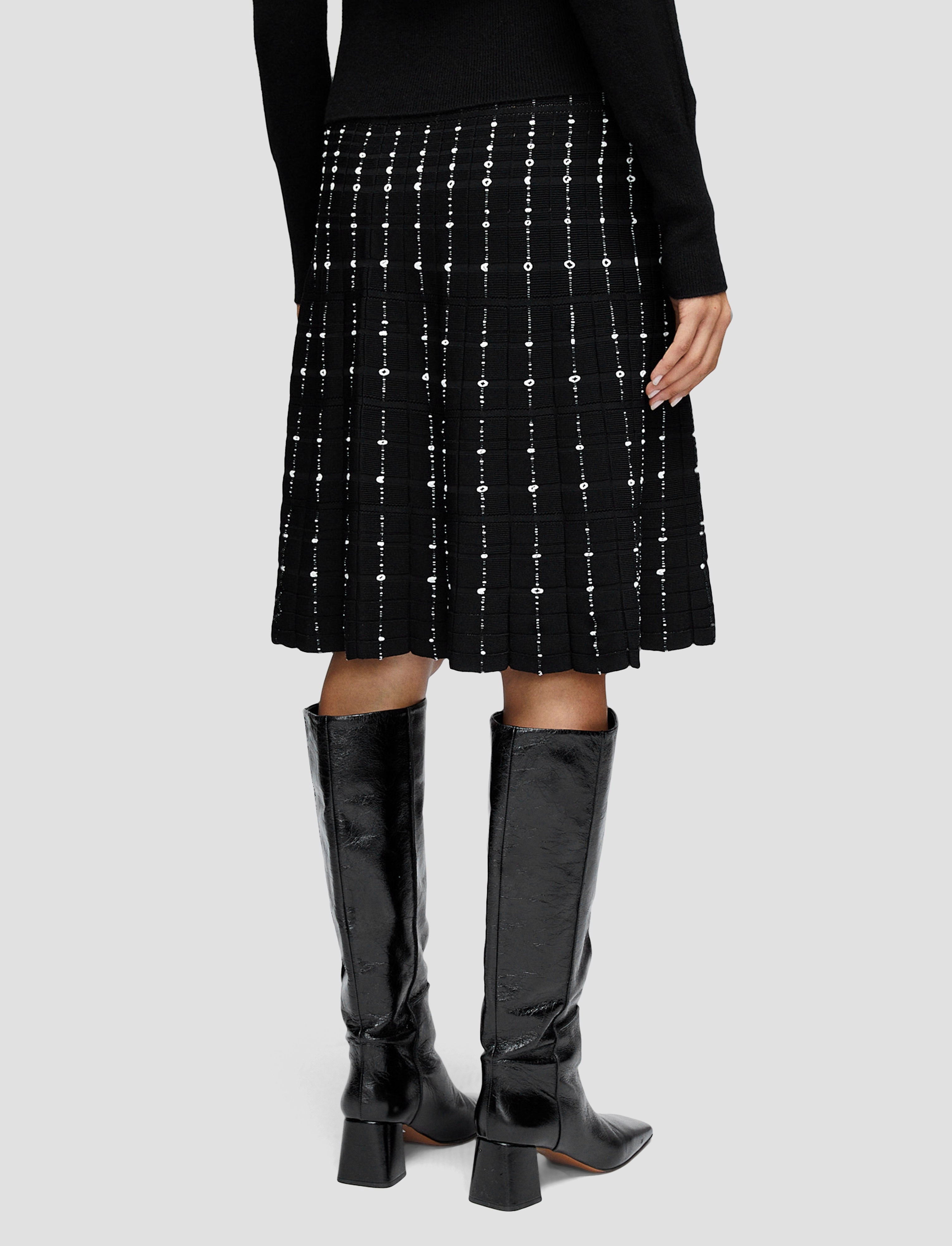 Fragmented Stripes Knee Length Skirt Curve Friendly