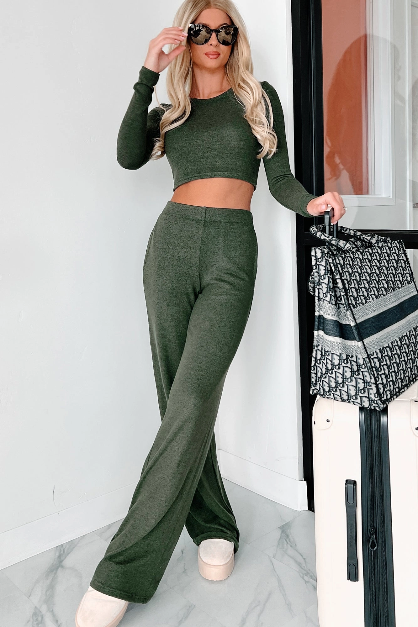 Fashionable Waist Hygienic Inner Layer Asa Heathered Knit Crop Top & Pants Set (Olive)