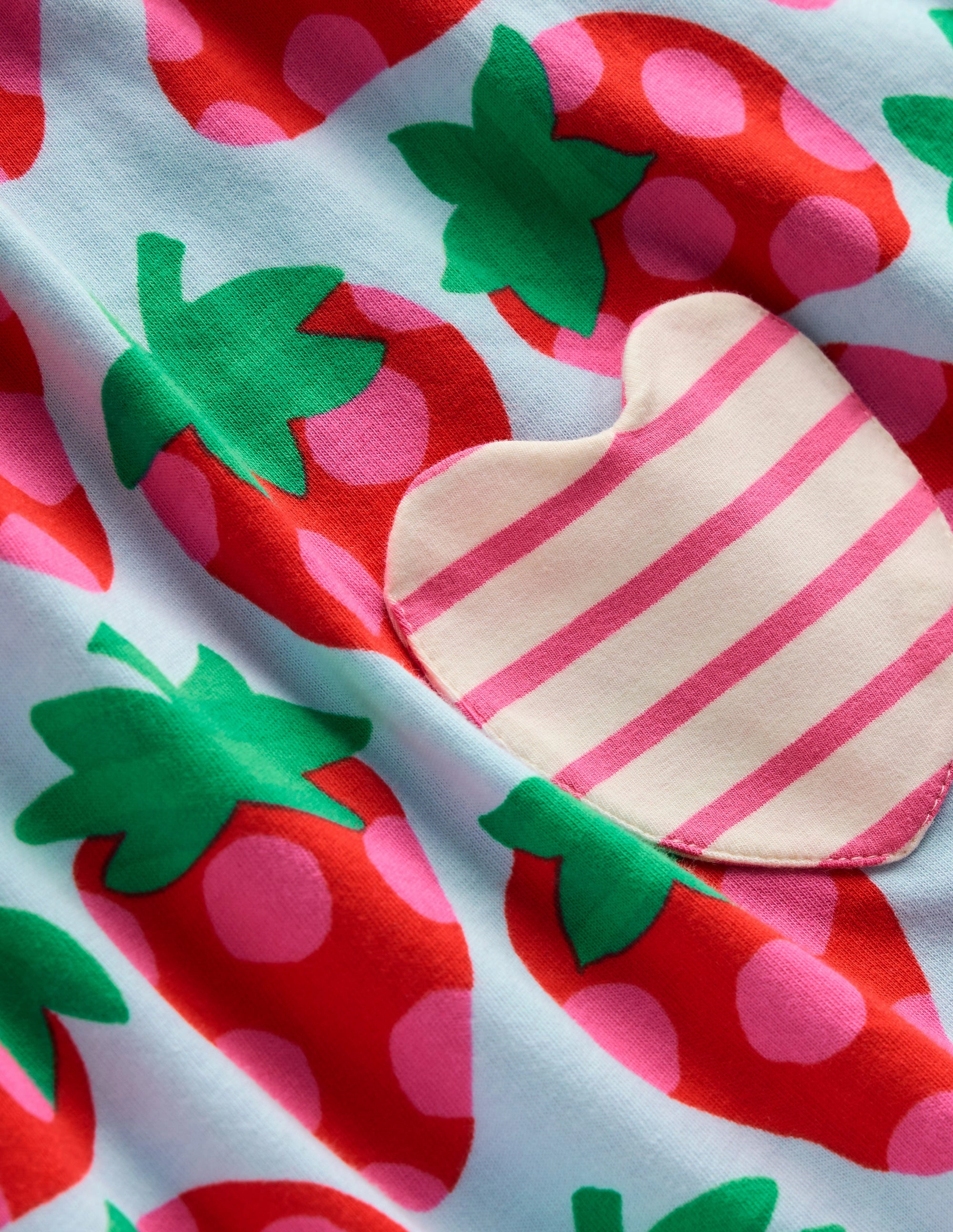 NonRestrictive Cut Short-sleeved print tunic set-Misty Blue Strawberry