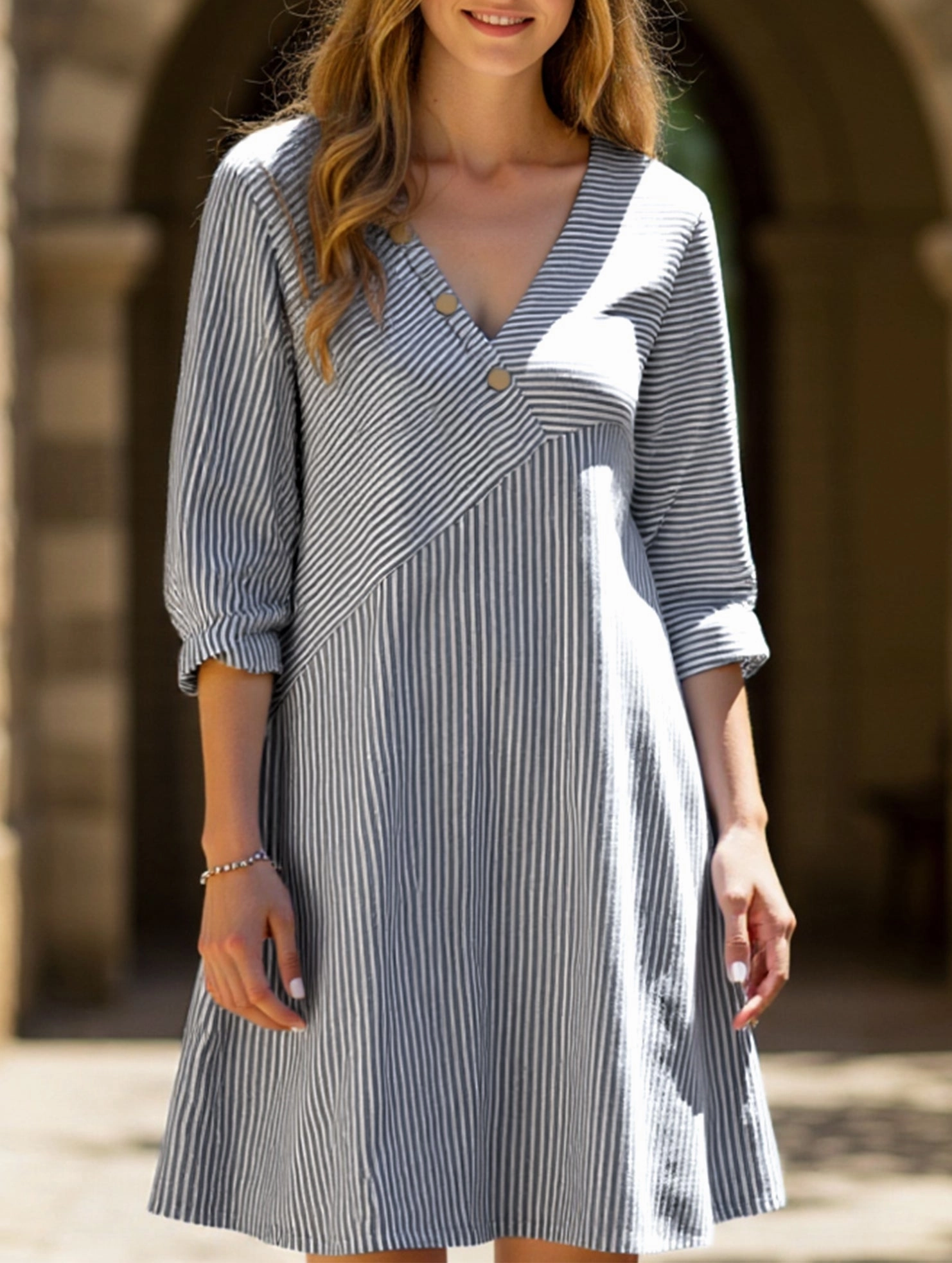 Calm Tone Calm Silhouette Striped V-neck casual dress