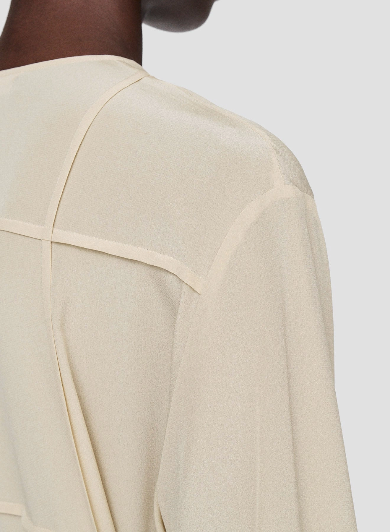 Helene Crepe de Soie Silk Dress Ruffle-Detail Sleek Outline