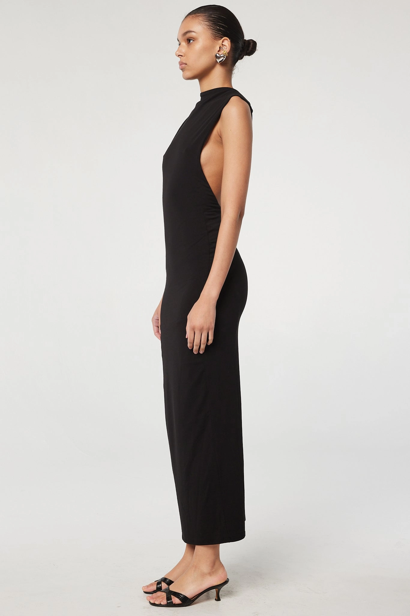 YUKI DRESS Playful design piece Soft Gradient