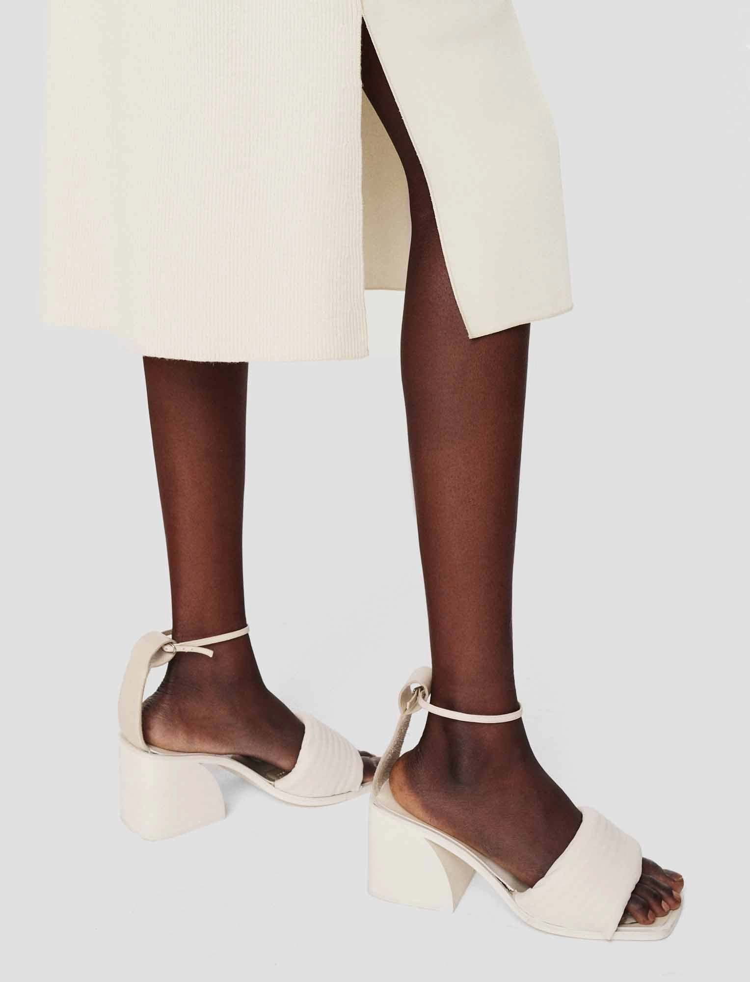 Drapy Cady Didot Dress Textured Surface Smart Tones