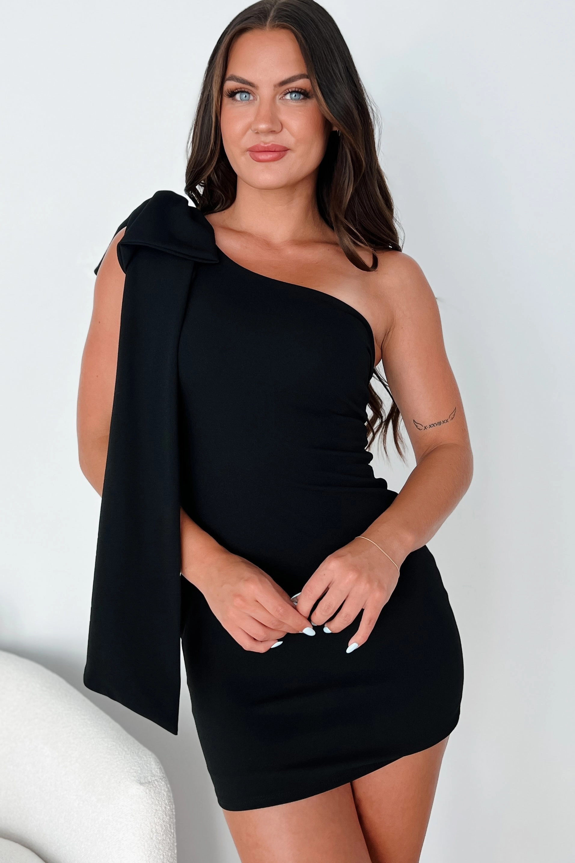 Everyday-Comfort Supermodel Status One Shoulder Mini Dress (Black)