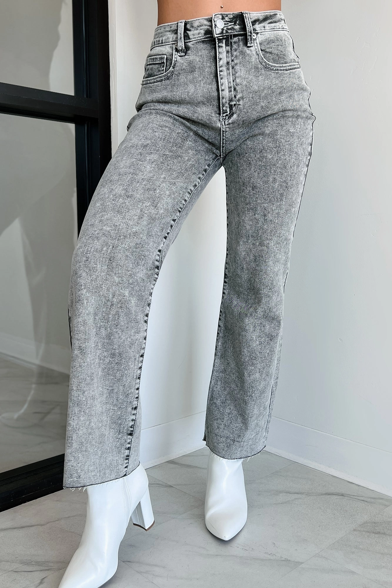 Tannis High Rise Wide Leg Sneak Peek Jeans (Light Acid) Functional Look Casual Comfort Fit