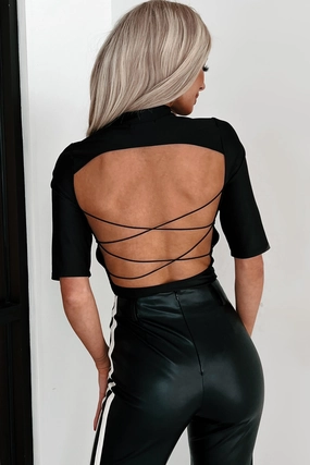 NonIrritatingEdges Taryn Short Sleeve Criss-Cross Back Bodysuit (Black)