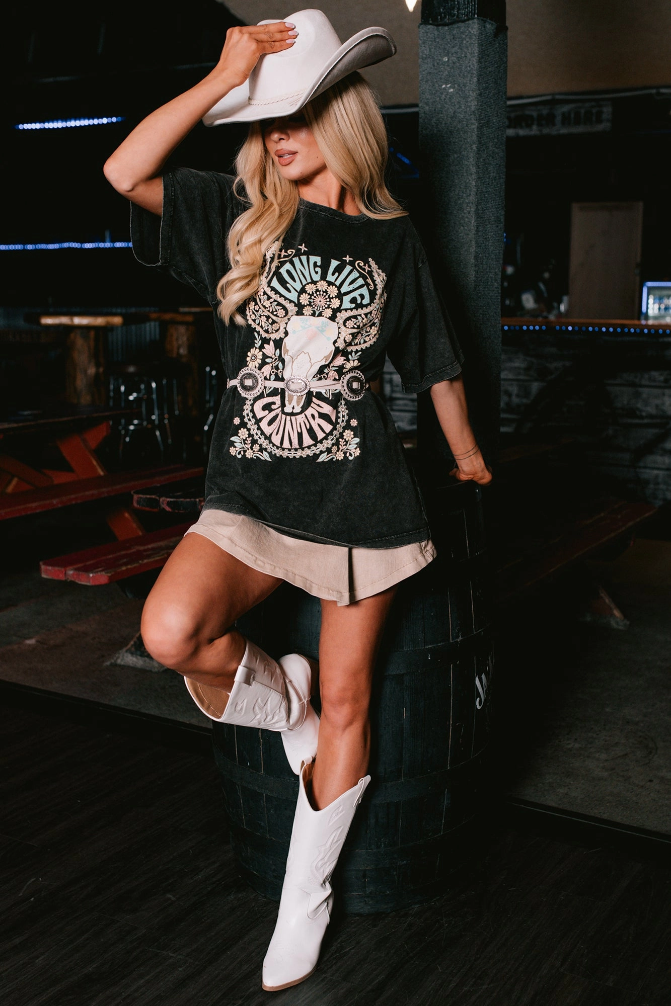 Reinforced Shoulders "Long Live Country" Mineral Wash Graphic Tee (Black)