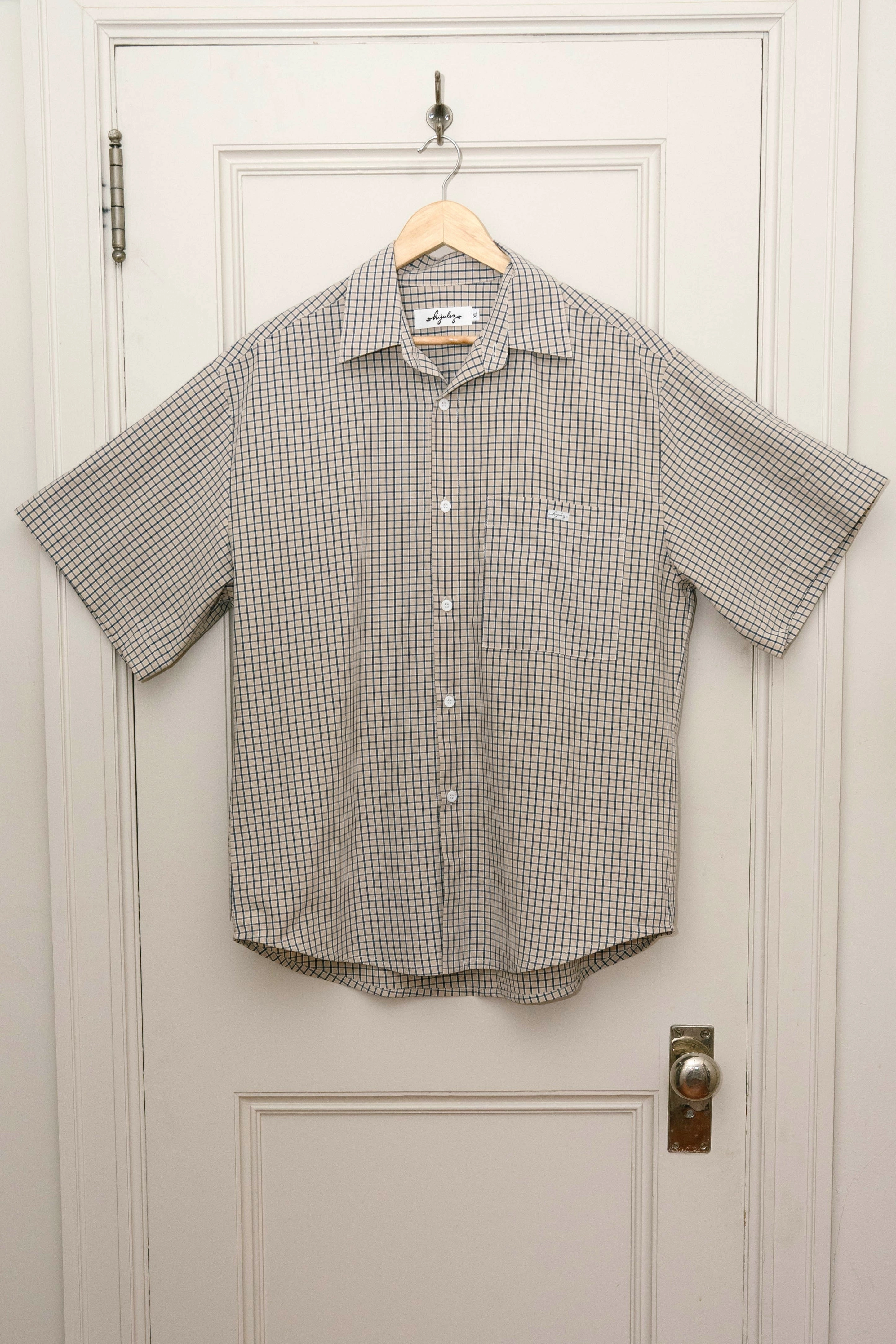 OdorResistant Coating LightweightFabric Trev Button Down (Size XL)