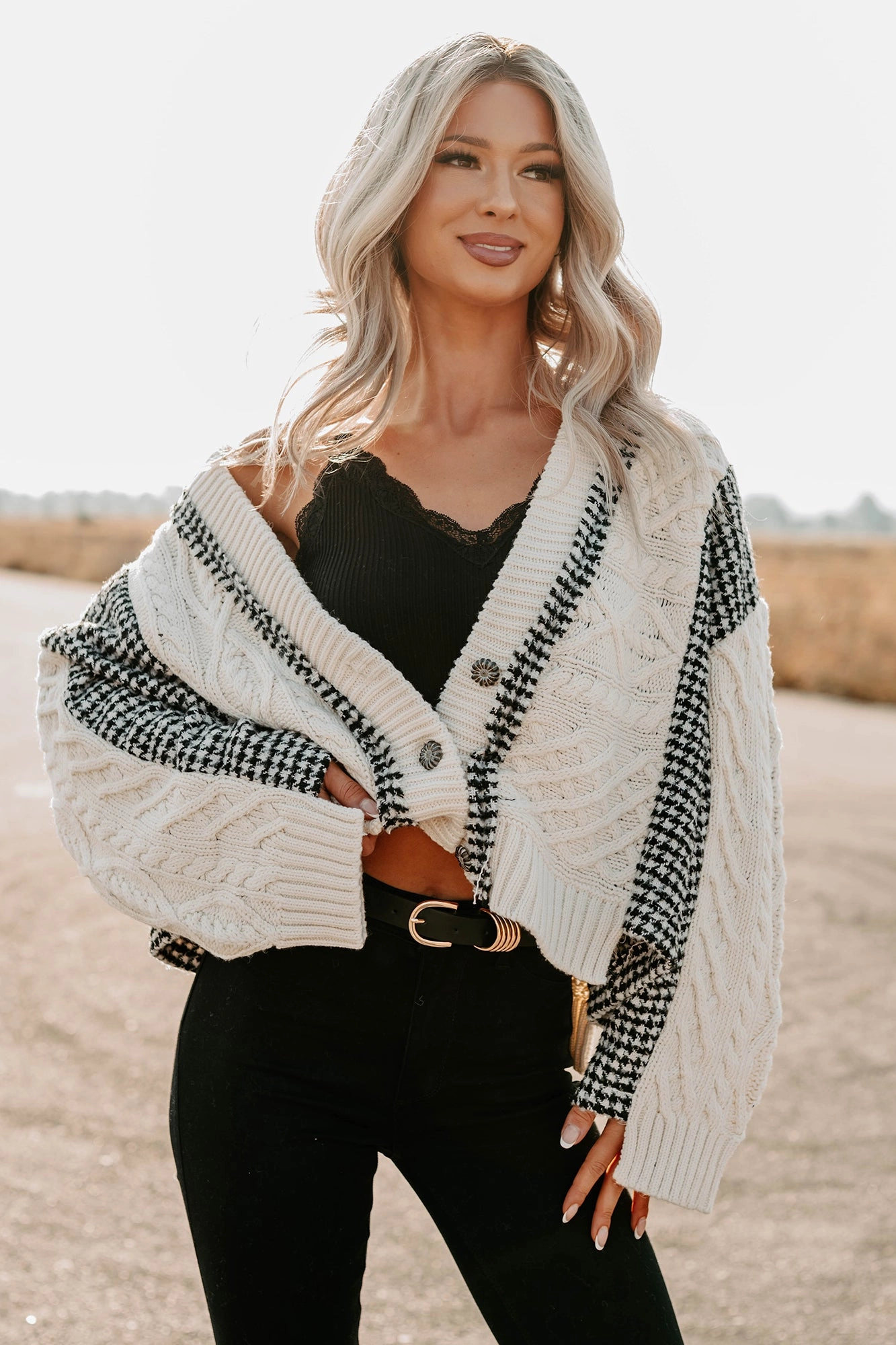 Nest Mode Knit Houndstooth POL Cardigan (Ivory/Black) Bonded Seam Technique