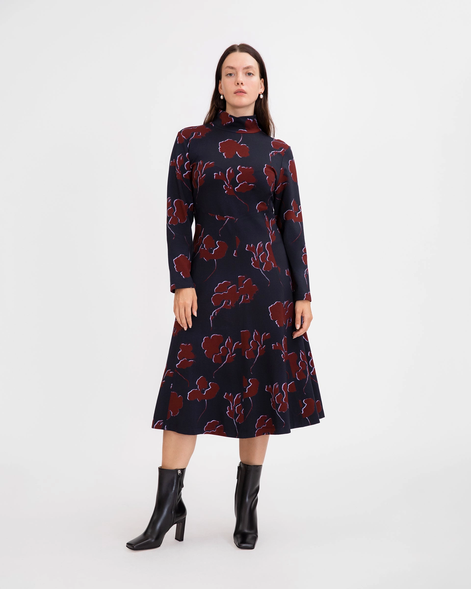 Thea Dress Minimal Details