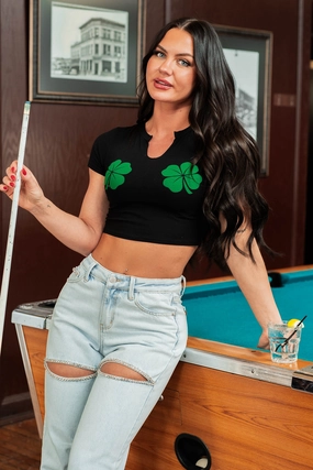 BondedSeamTechnology Luck Of The Irish Graphic Crop Tee (Black)