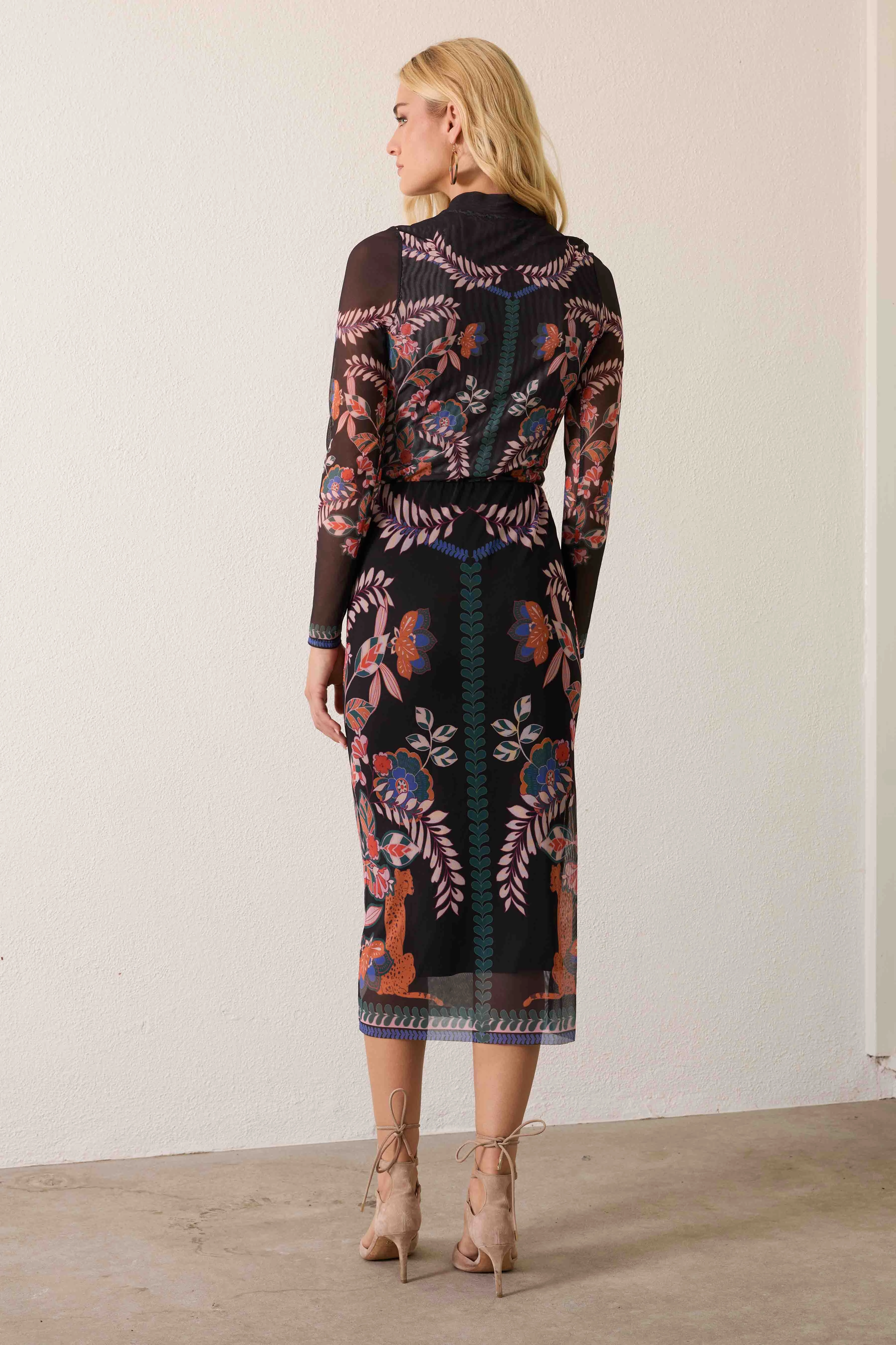 Marta Top in Zulu Prince Cheetah Light Rhythm Weekend Look