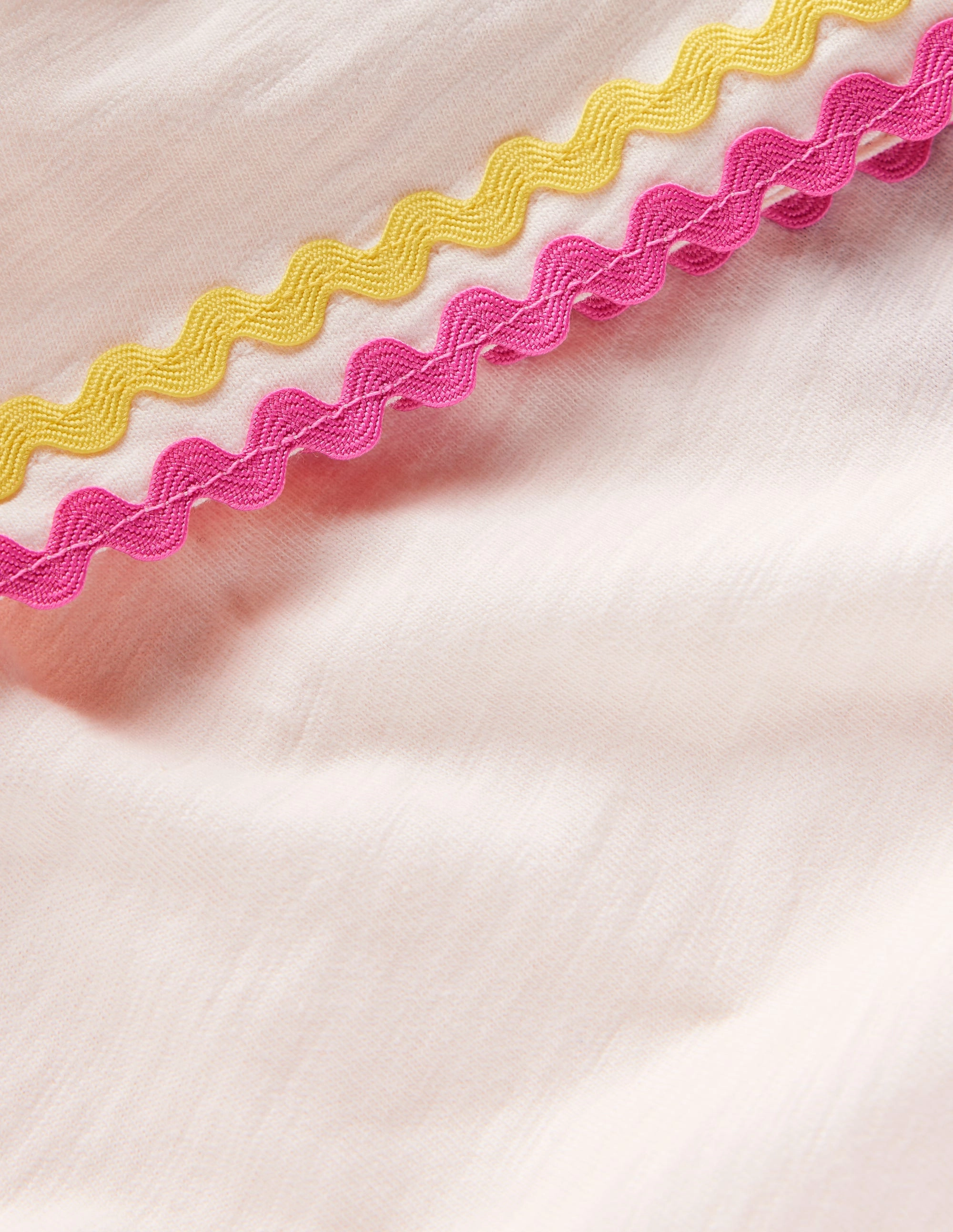 LightweightLayeringSystem Trim Detail Pretty Top-Soft Ivory