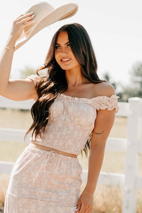 ReinforcedShoulderConstruction Flexible Ribbed Cuffs Up The Hill Smocked Floral Tank Top (Pink)