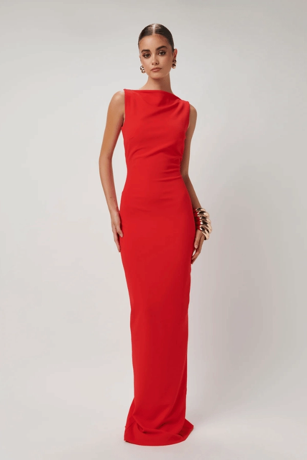 Countryside-Style Chic and Flattering Verona Gown Red