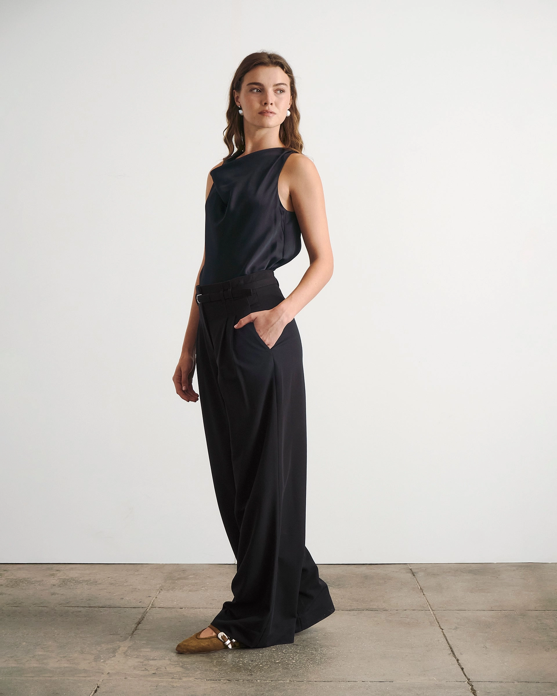 Clorinda Top HiddenStoragePocket Adjustable Hem Cuff