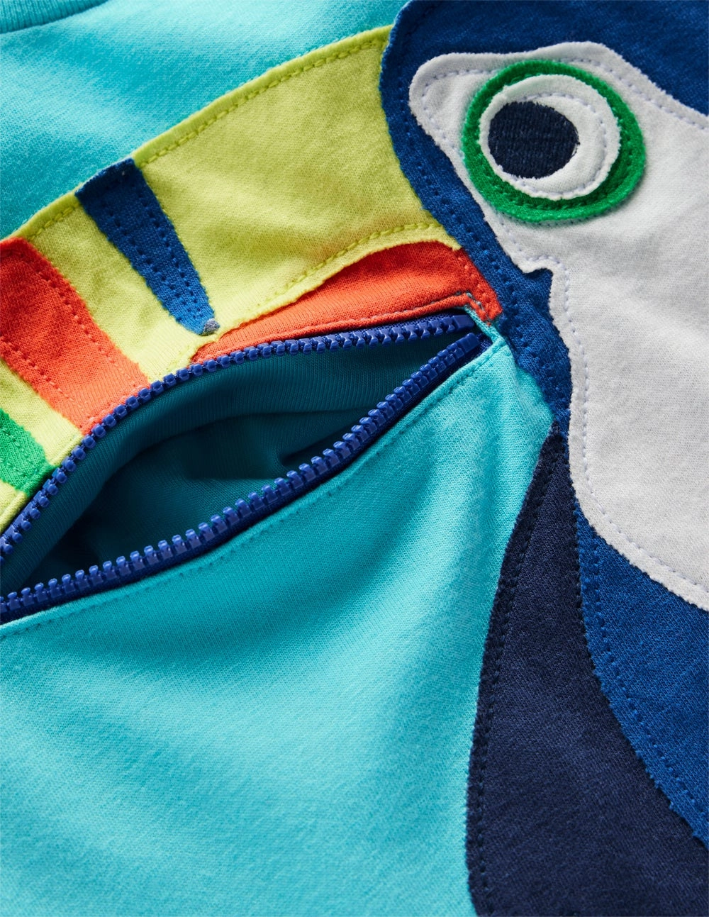 ReinforcedShoulderConstruction Zip Applique T-shirt-Barbados Beach Toucan